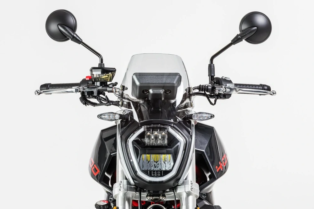 Větrný štítek - tmavý