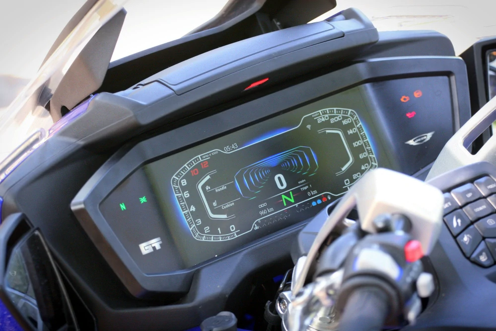 JD 750 by JAWA Touring 